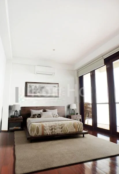 1 Bed Walk-up Apartment (Condo) for Rent in  Blair Plain Conservation Area - Image 2