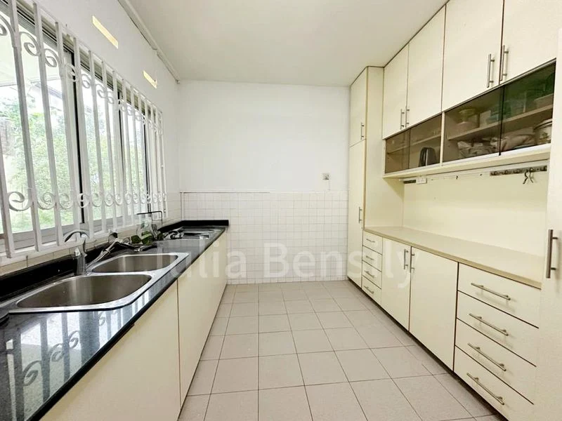 4 Bed Semi-Detached House (Landed) for Rent in  Nanyang Park - Image 3
