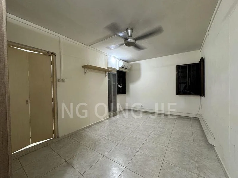 5 Room (5A) HDB for Rent in  109 Rivervale Walk - Image 3