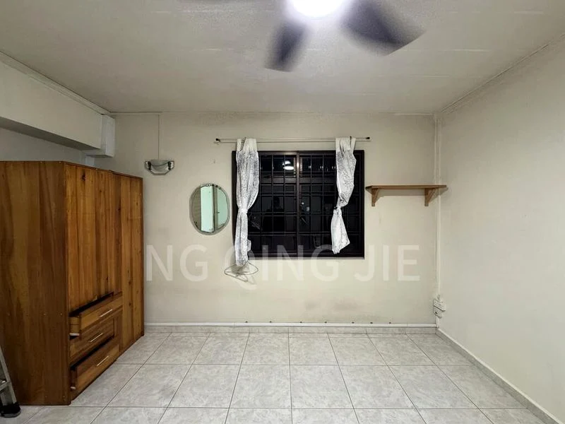 5 Room (5A) HDB for Rent in  109 Rivervale Walk - Image 4