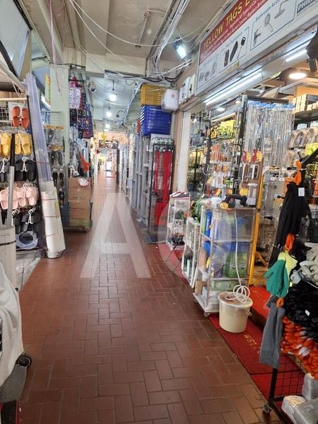 Shop / Shophouse for Rent: 727 Clementi West Street 2 - Image 1