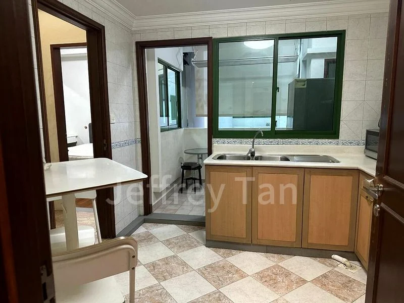 1+1 Bed Condo for Rent in  The Aberdeen - Image 1