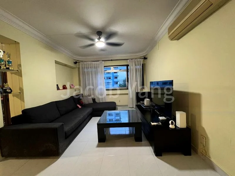 5 Room (5I) HDB for Sale in  189 Pasir Ris Street 12 - Image 3