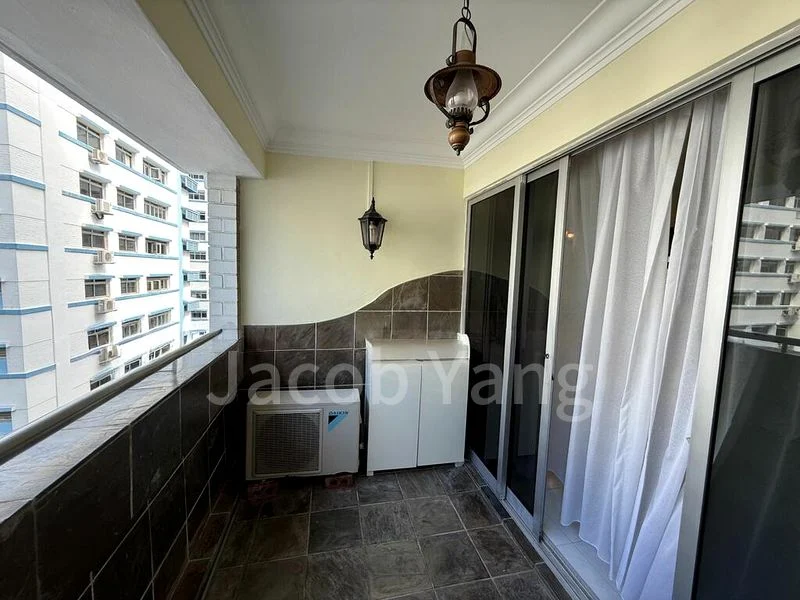 5 Room (5I) HDB for Sale in  189 Pasir Ris Street 12 - Image 2