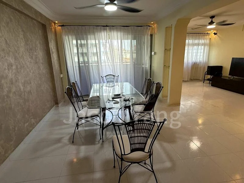 5 Room (5I) HDB for Sale in  189 Pasir Ris Street 12 - Image 1