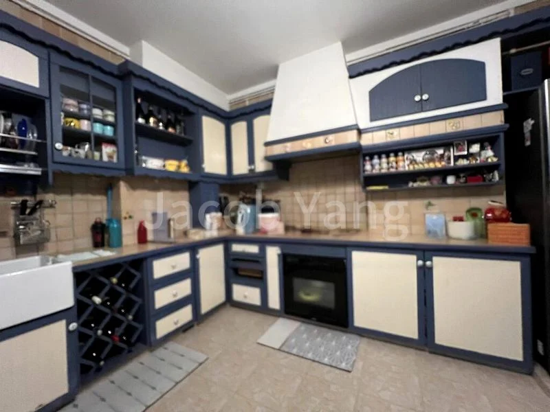 5 Room (5I) HDB for Sale in  189 Pasir Ris Street 12 - Image 4