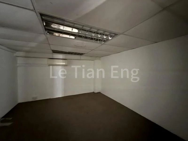 Light Industrial (B1) for Rent: 34 Hillview Terrace - Image 6