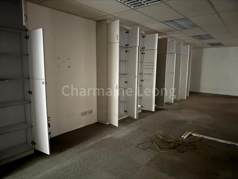 Light Industrial (B1) for Rent: SIS Building - Image 9