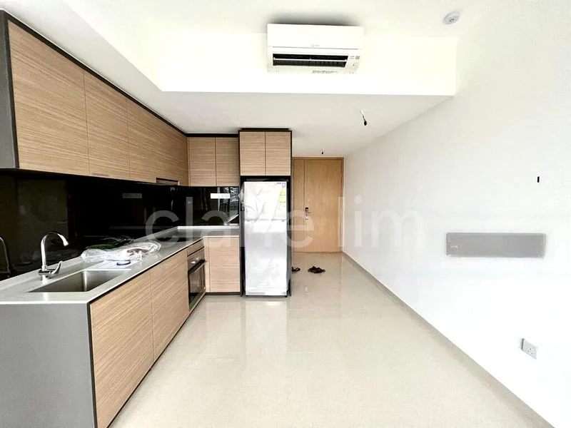 2 Bed Condo for Sale in  Midwood - Image 4