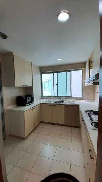 3 Bed Executive Condo for Rent in  Whitewater - Image 11