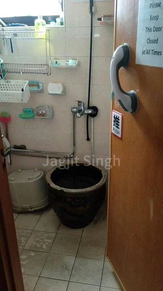 Common Room (HDB) for Rent in  2 Everton Park - Image 4