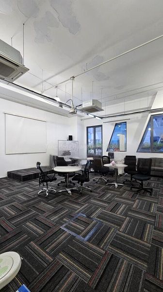 Light Industrial (B1) for Rent: CT Hub - Image 8