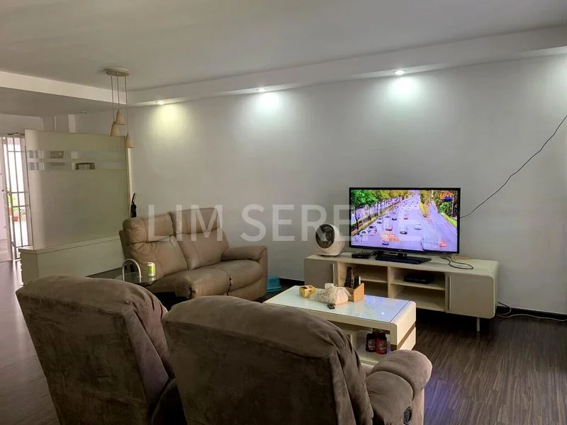 5 Room (5I) HDB for Rent in  183A Rivervale Crescent - Image 4