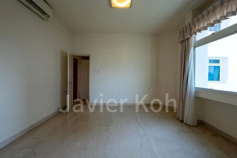 4 Bed Condo for Rent in  The Waterside - Image 16