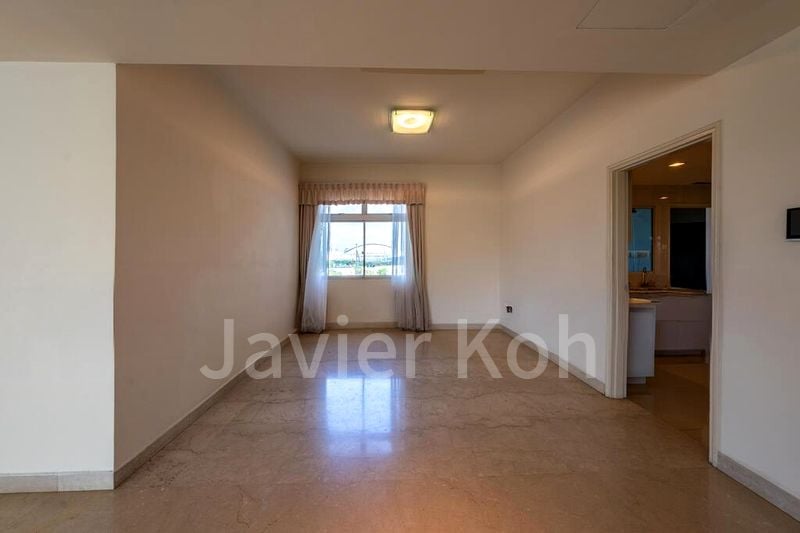 4 Bed Condo for Rent in  The Waterside - Image 7