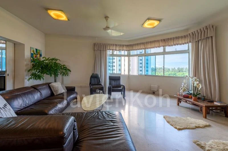 4 Bed Condo for Rent in  The Waterside - Image 3