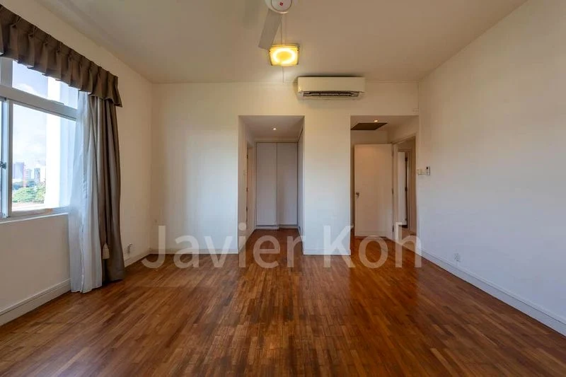 4 Bed Condo for Rent in  The Waterside - Image 9