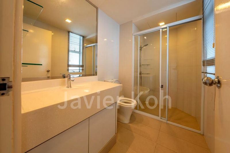 4 Bed Condo for Rent in  The Waterside - Image 12