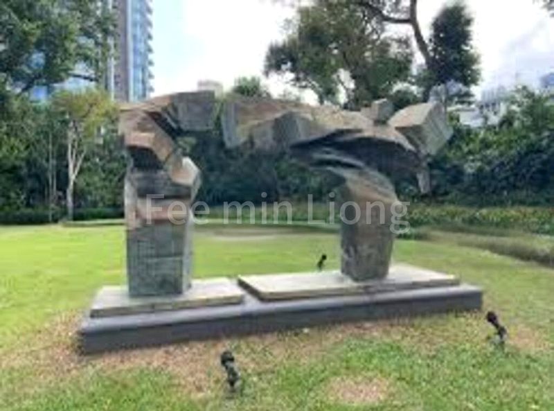 3 Bed Condo for Rent in  The Colonnade - Image 5