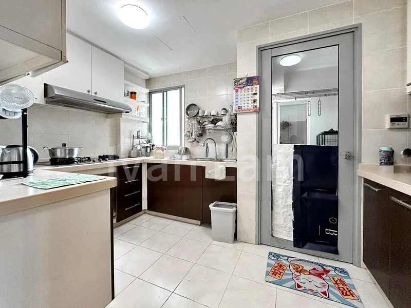 3 Bed Executive Condo for Sale in Whitewater - Image 8