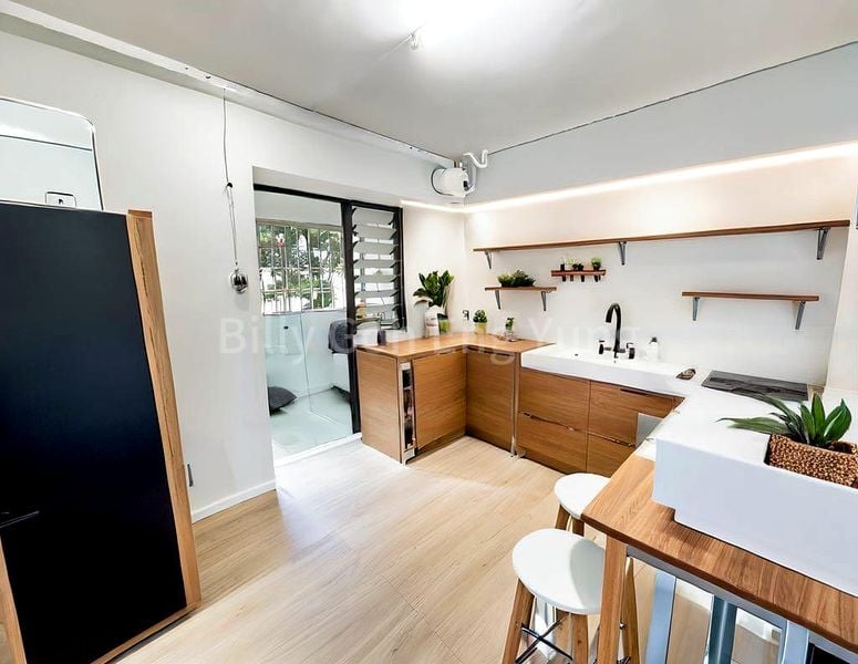 5 Room (5I) HDB for Sale in  106 Rivervale Walk - Image 2