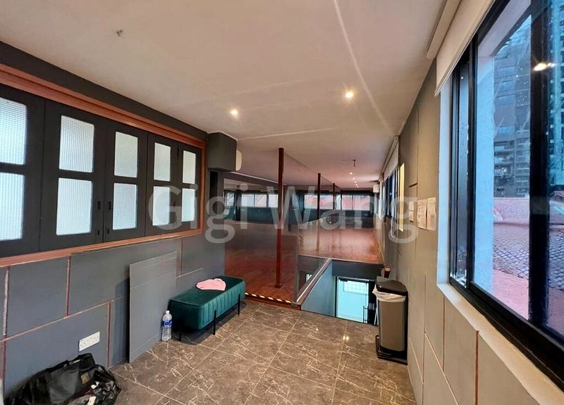 Shop / Shophouse for Rent: Prominent Corner Unit | KTV/Entertainment - Image 4
