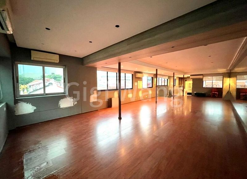 Shop / Shophouse for Rent: Prominent Corner Unit | KTV/Entertainment - Image 8
