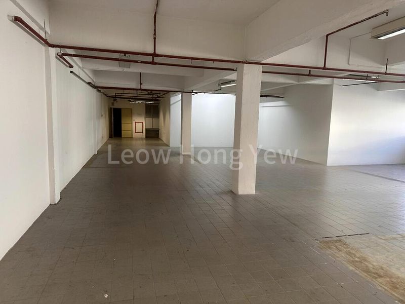 Light Industrial (B1) for Rent: Tong Lee Building - Image 3