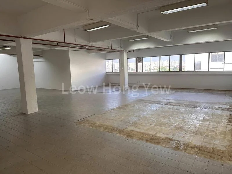 Light Industrial (B1) for Rent: Tong Lee Building - Image 1