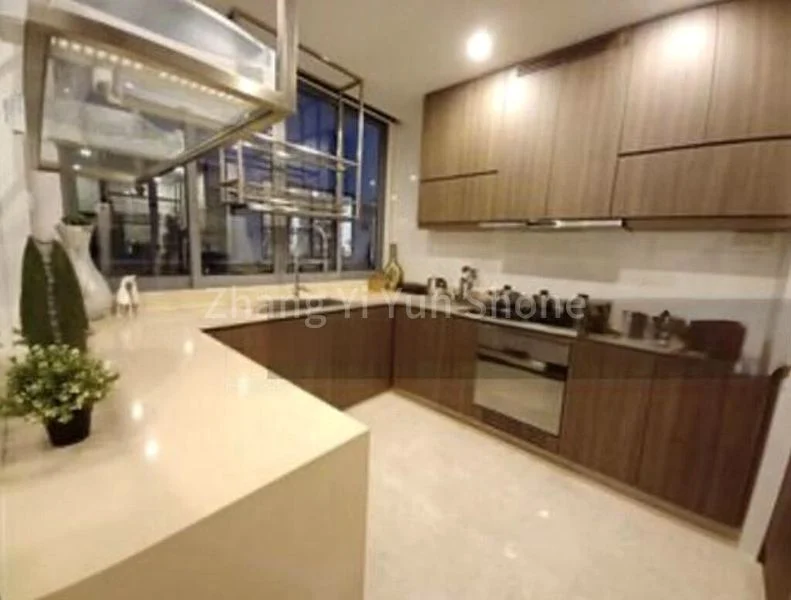 5 Bed Terraced House (Landed) for Rent in  Greenwood Mews - Image 8