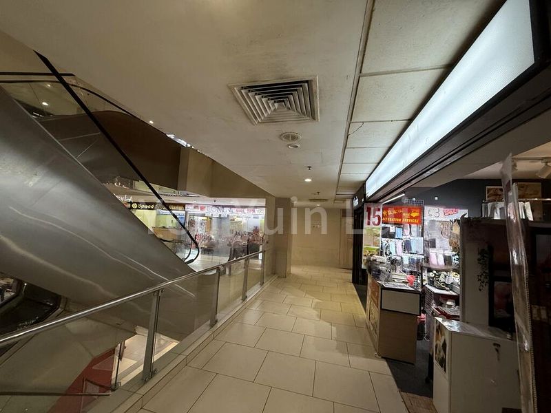Shop / Shophouse for Rent: Lucky Plaza - Image 3