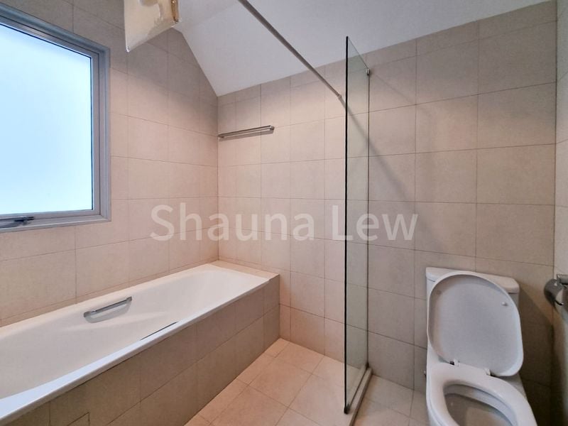 4 Bed Cluster House (Landed) for Rent in Whiteshores - Image 4