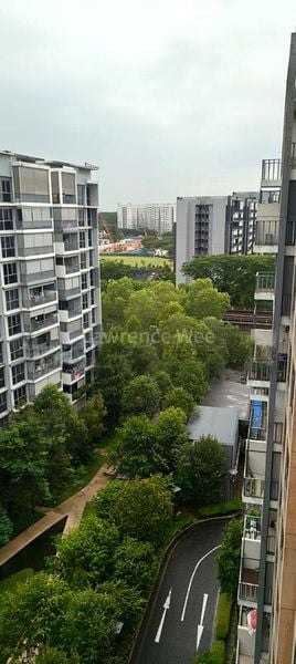 3 Bed Executive Condo for Rent in  The Brownstone - Image 14