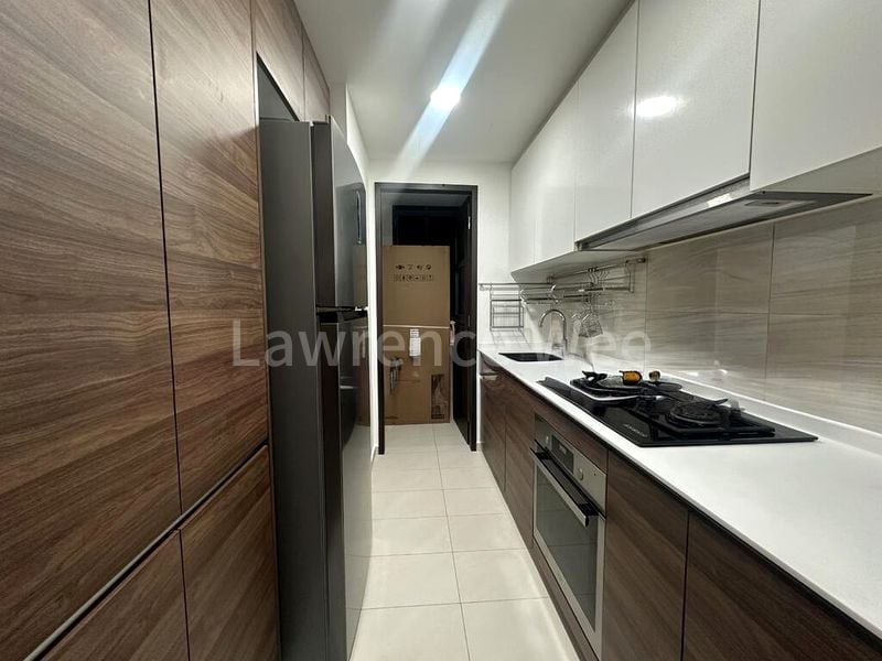 3 Bed Executive Condo for Rent in  The Brownstone - Image 2