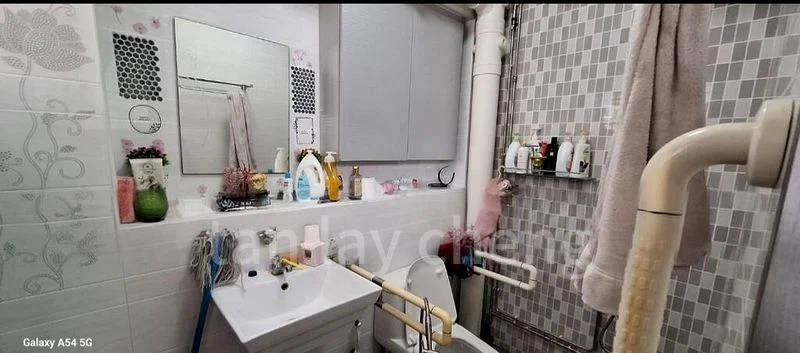 Room (HDB) for Rent in  222 Pasir Ris Street 21 - Image 4