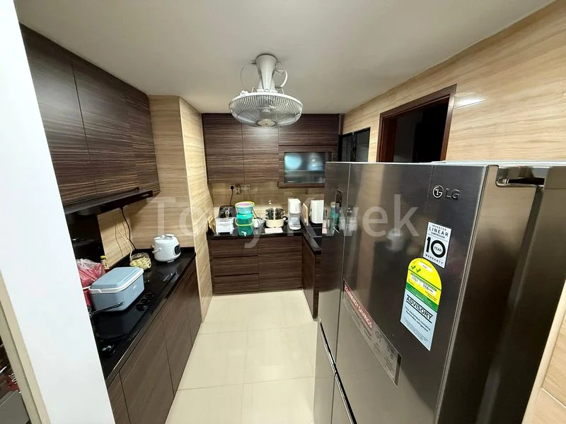 Common Room (Condo) for Rent in  Woodsvale - Image 6