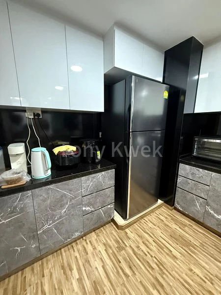 Common Room (Condo) for Rent in  Woodsvale - Image 5
