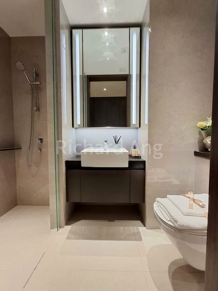 4 Bed Apartment (Condo) for Sale in Amberglades - Image 7