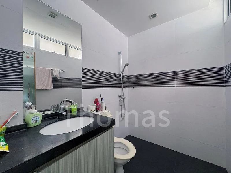 3 Bed Apartment (Condo) for Sale in  Moulmein Court - Image 4
