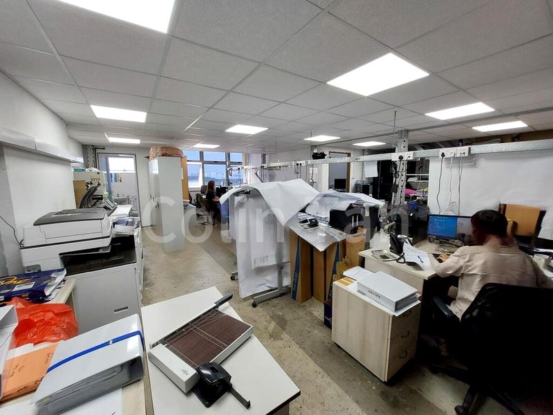 Light Industrial (B1) for Sale: Eldix Road, 2,500 sq ft, Industrial Unit - Image 7