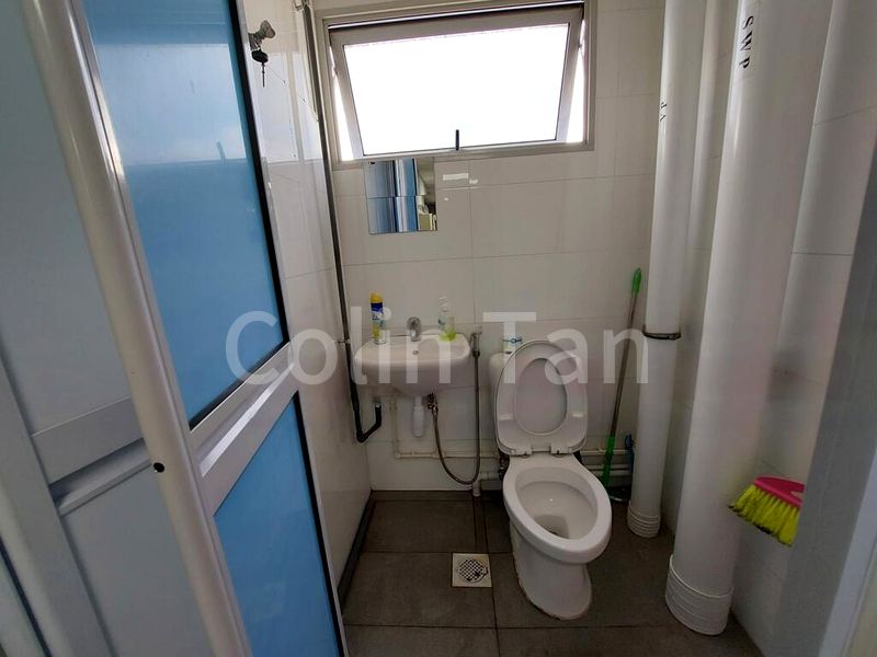 Light Industrial (B1) for Sale: Eldix Road, 2,500 sq ft, Industrial Unit - Image 3