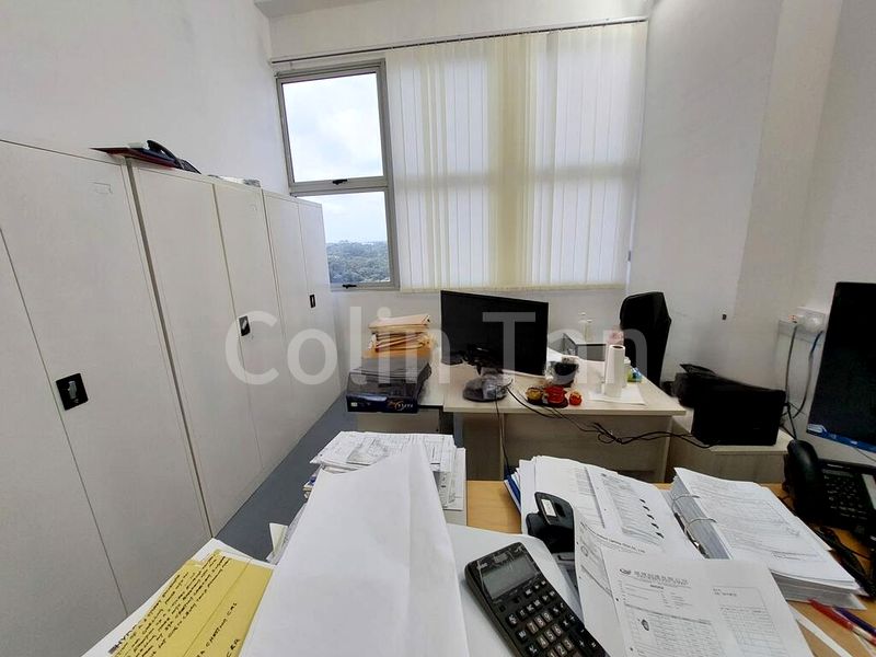 Light Industrial (B1) for Sale: Eldix Road, 2,500 sq ft, Industrial Unit - Image 6