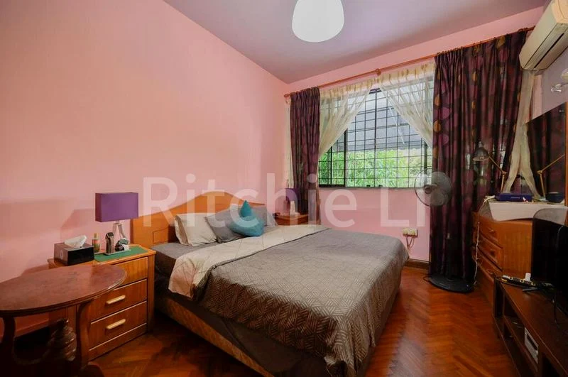 4 Bed Terraced House (Landed) for Sale in  Jalan Elok - Image 7