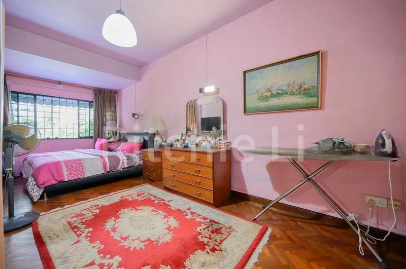 4 Bed Terraced House (Landed) for Sale in  Jalan Elok - Image 6