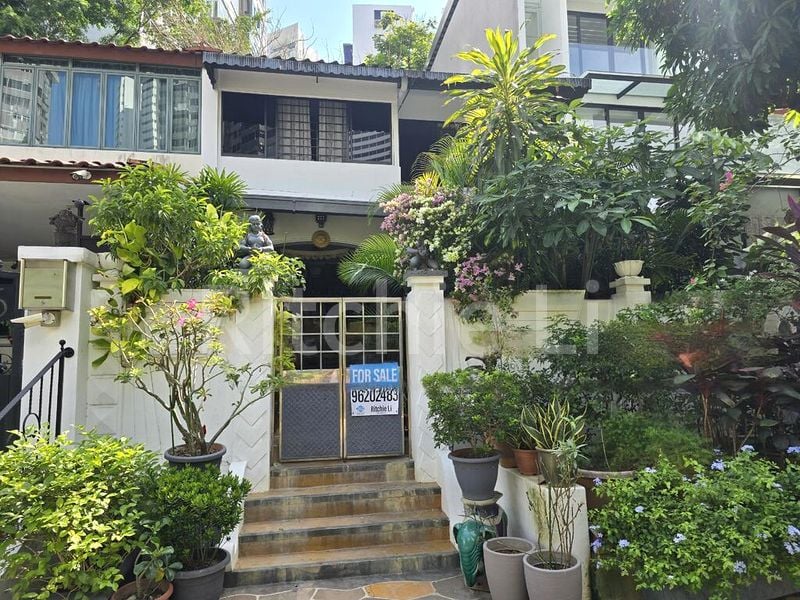 4 Bed Terraced House (Landed) for Sale in  Jalan Elok - Image 11