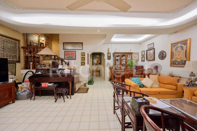 4 Bed Terraced House (Landed) for Sale in  Jalan Elok - Image 1