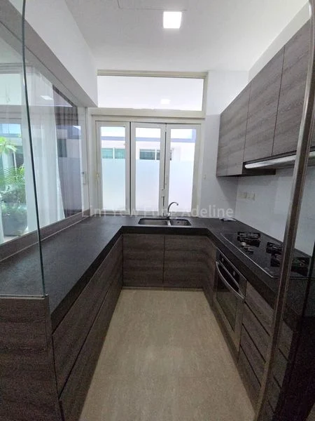 4+1 Bed Cluster House (Landed) for Sale in  Cabana - Image 4