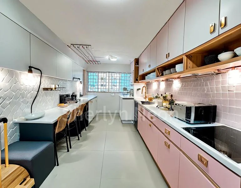 3 Room (3NG) HDB for Sale in  430 Clementi Avenue 3 - Image 2