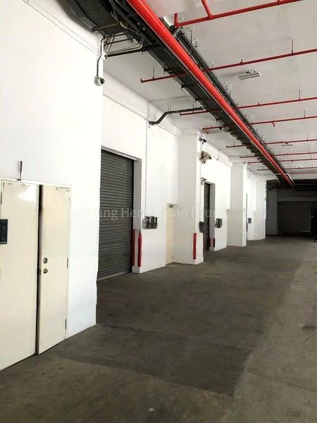 Warehouse for Rent:  Ground Floor - High Ceilings - 40ft Loading Bays - Image 1