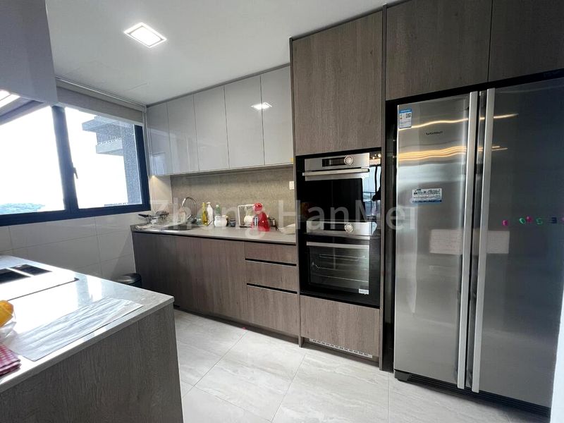 4 Bed Apartment (Condo) for Rent in  Avenue South Residence - Image 6
